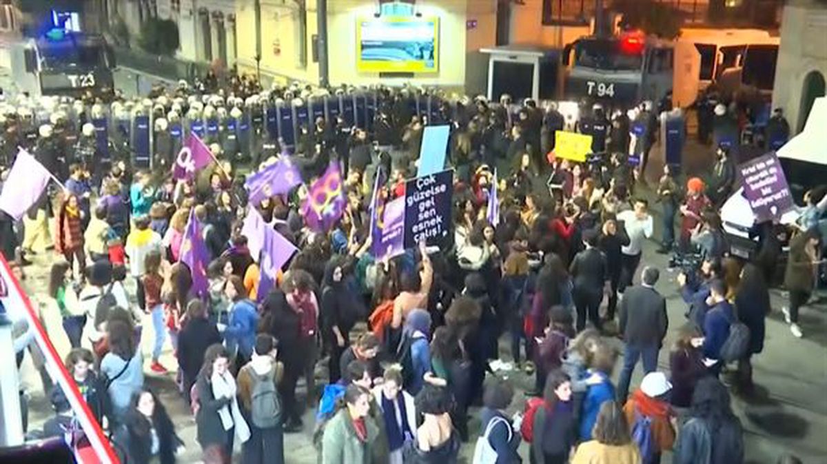 Istanbuleko manifestazioa