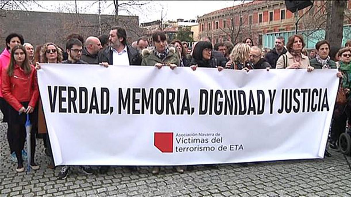 Concentración del as víctimas en Pamplona/Iruña. Foto: EiTB