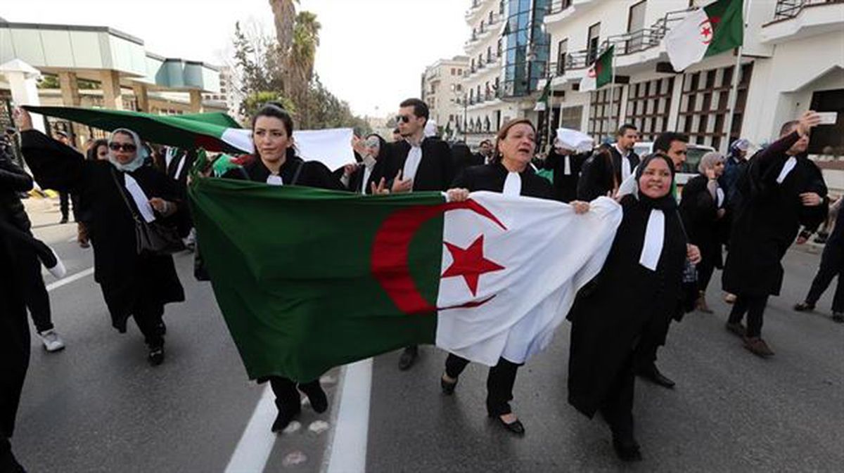 Protesta contra del presidente argelino, Abdelaziz Buteflika, en Argel