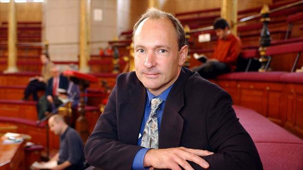 Tim Berners Lee, Webaren sortzailea. Argazkia: Knight Foundation (CC BY-SA 2.0 lizentzia)