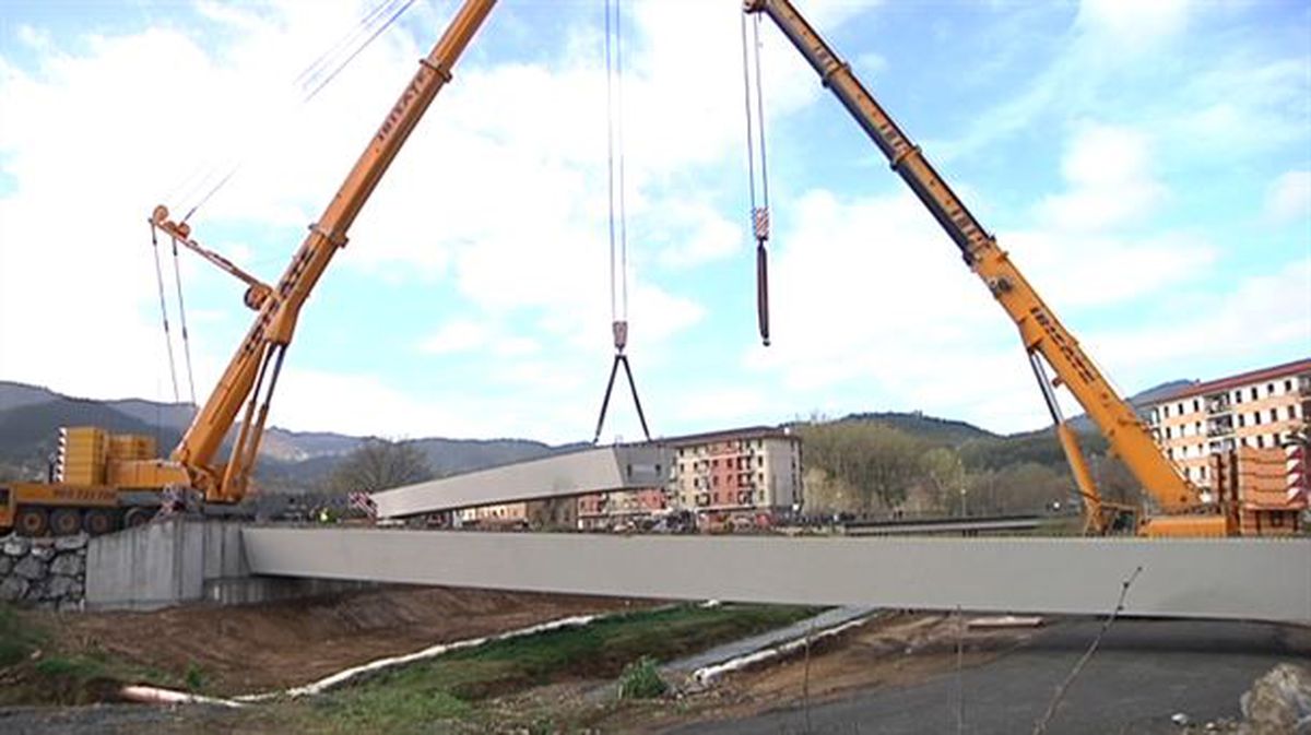 Nuevo puente en Zalla