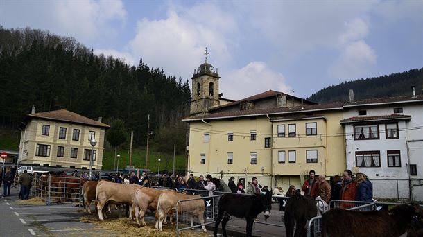 FERIA. SAN JOSE. GÜEÑES