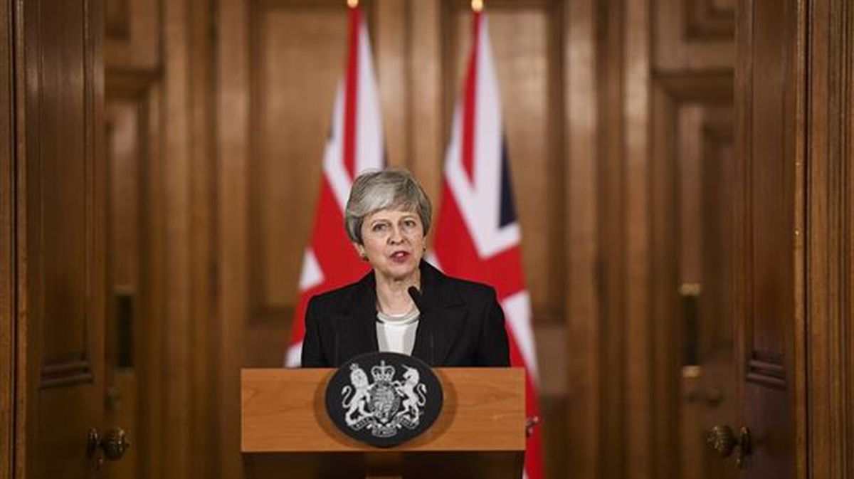 Theresa May Erresuma Batuko lehen ministroa Downing Street-en eskainitako prentsaurrekoan