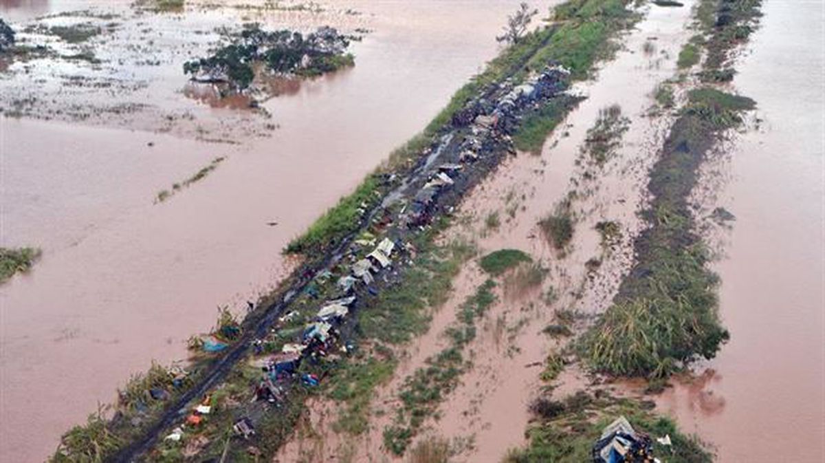 Vista aérea de los daños causados por las inundaciones tras el paso del ciclón Idai