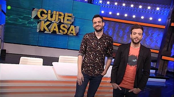 Antton y Julen Telleria, presentadores de 'Gure Kasa'