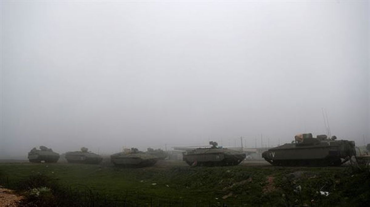 Tanques sirios en los Altos del Golán. Foto: EFE