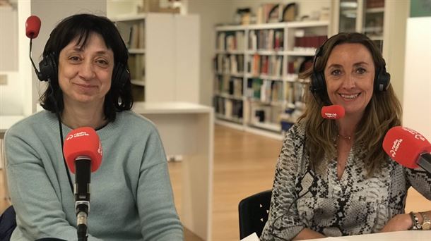 Pilar Ruiz de Larrea y Alejandra Eguiluz desde el Museo Bibat.