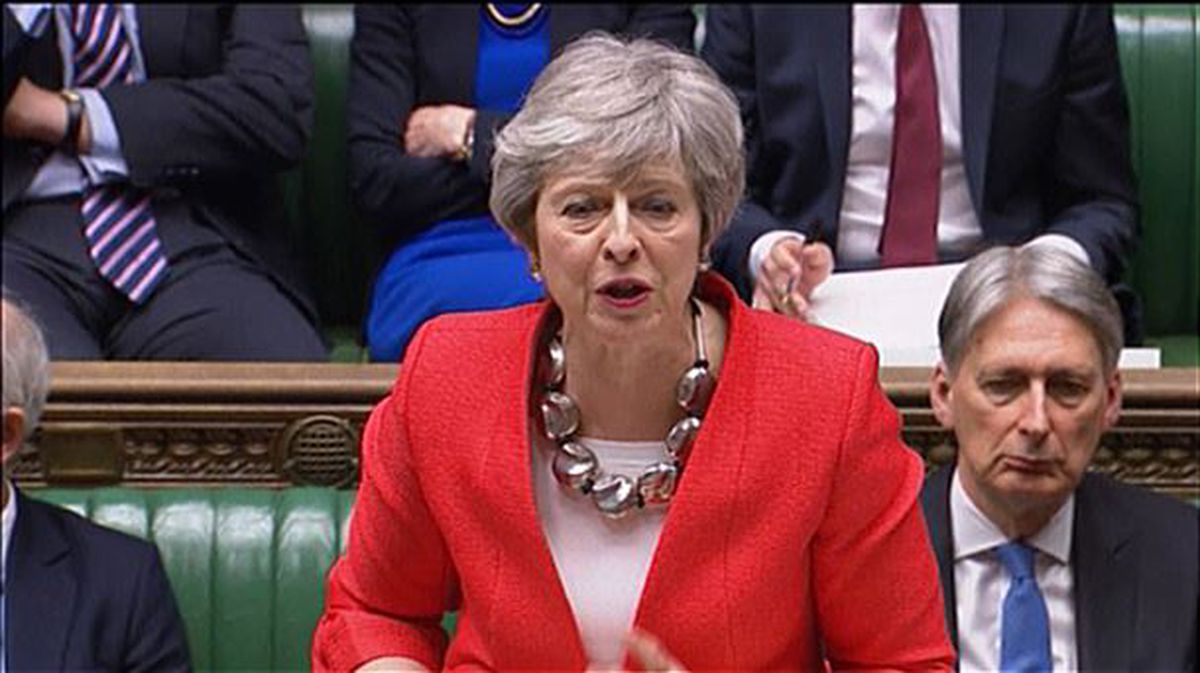 La primera ministra británica, Theresa May, en la sesión de control al Gobierno. Foto. EFE