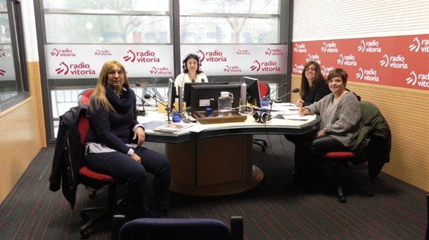 Día Mundial del Pueblo Gitano en Radio Vitoria.
