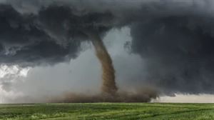 ¿Cómo se forma un tornado? y proyectos de investigación biomédica 