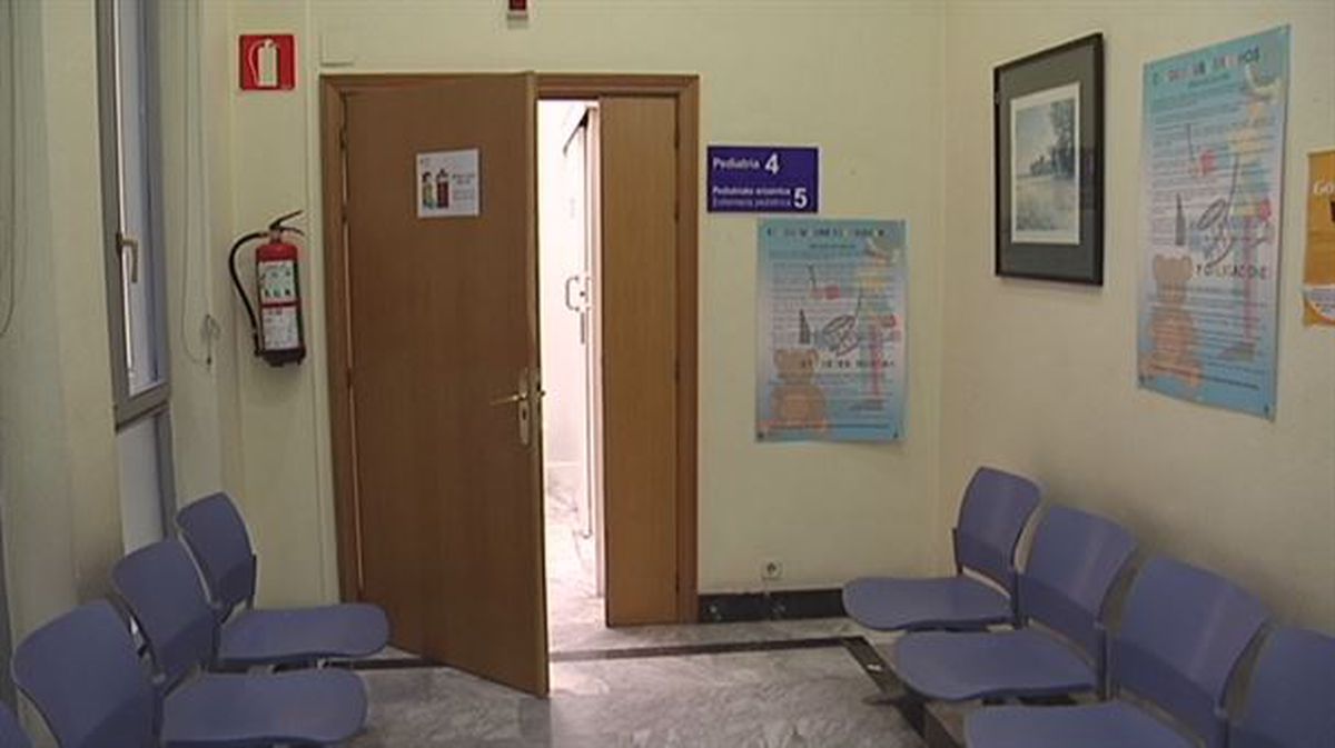 Sala de espera de un ambulatorio vacío