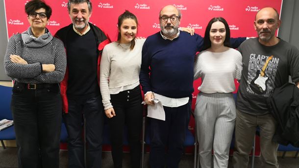 irati alvarez, maider lozano, jose angel guarrotxena, alfredo alvarez, almudena cacho y ander iribar