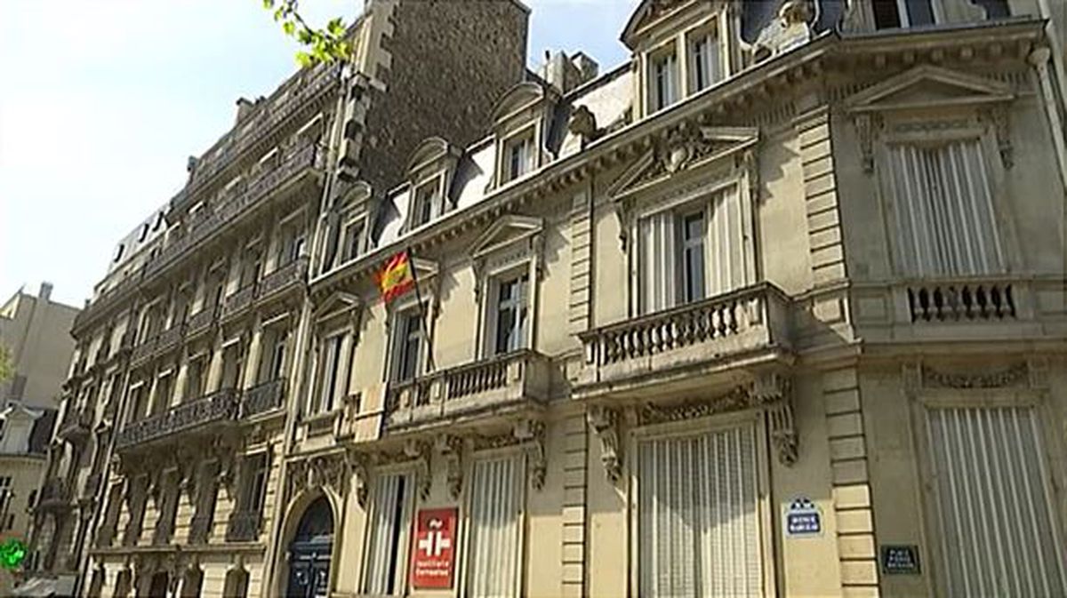 Edificio de París que albergó al Gobierno Vasco en el franquismo