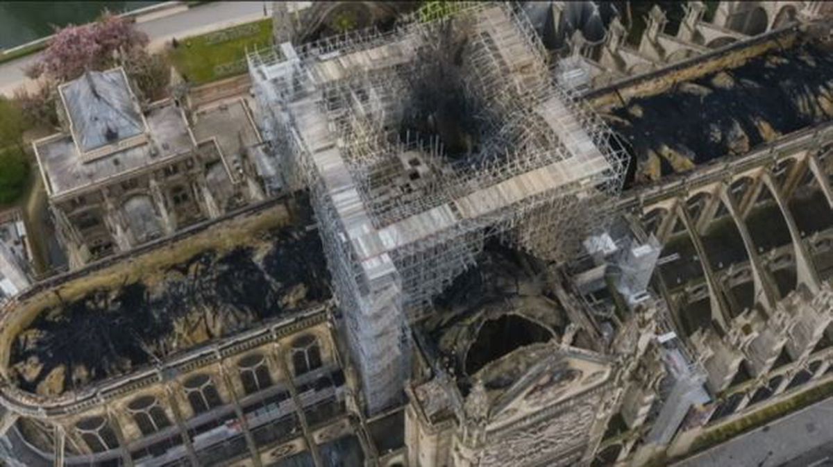 La catedral de Notre Dame, devastada por el incendio