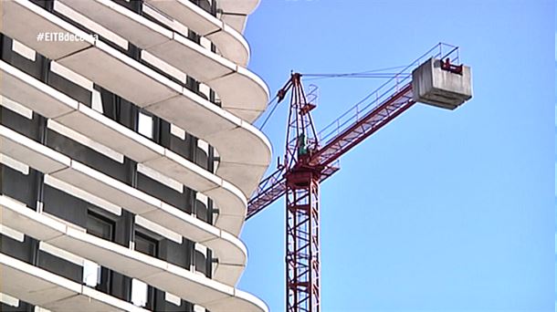 Tras años en dique seco, el optimismo vuelve a la empresas constructoras vascas