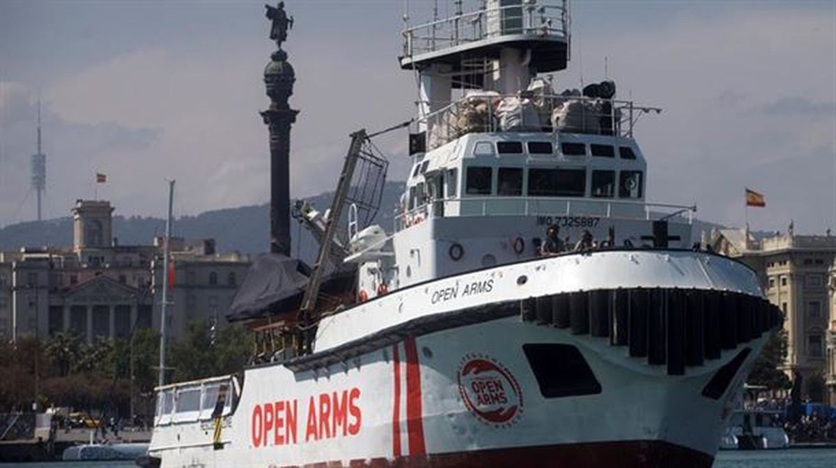 El buque Open Arms en el puerto de Barcelona
