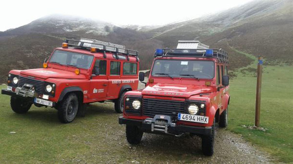 Los dos vehículos todo terreno utilizados en el rescate.