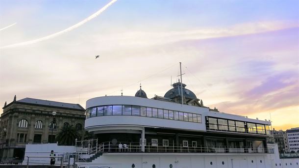 Erasoa gertatu zen tokia, Klub Nautikoaren eta Donostiako Udalaren artean.