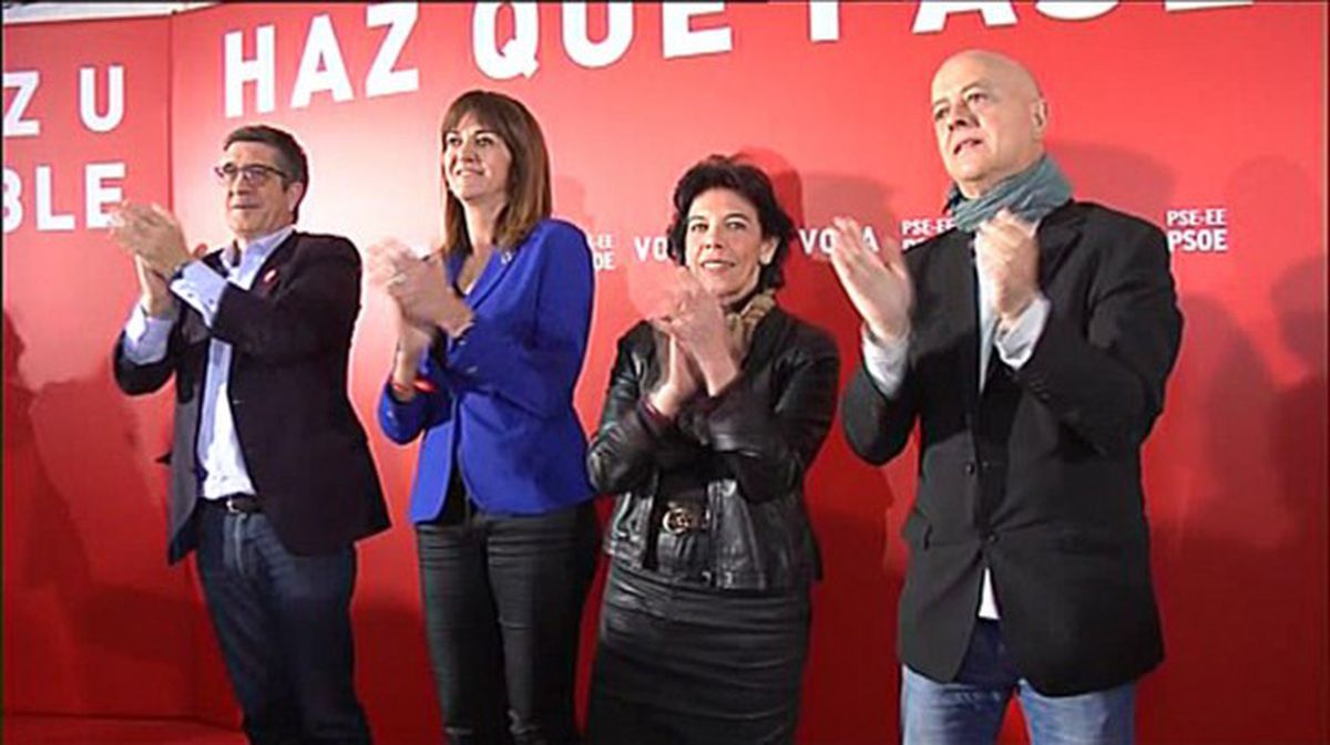 Patxi López, Idoia Mendia, Isabel Celaá y Odón Elorza en el acto de cierre de campaña.