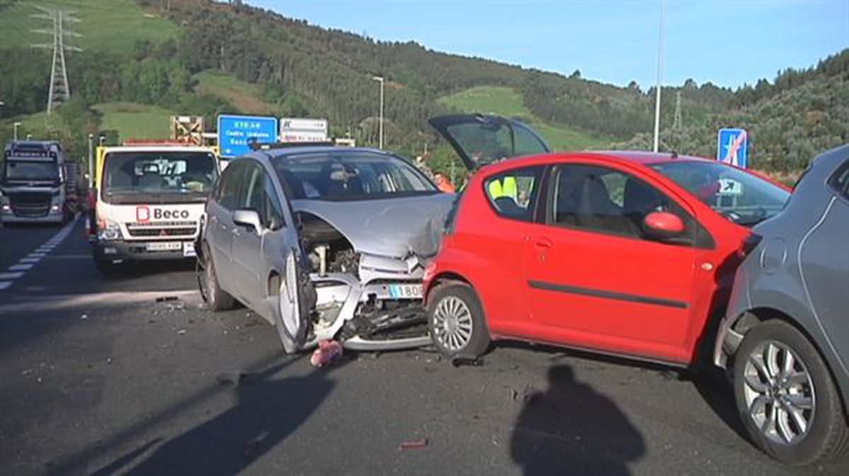 Auto ilarak A8an Muskizen izandako istripuaren ondorioz