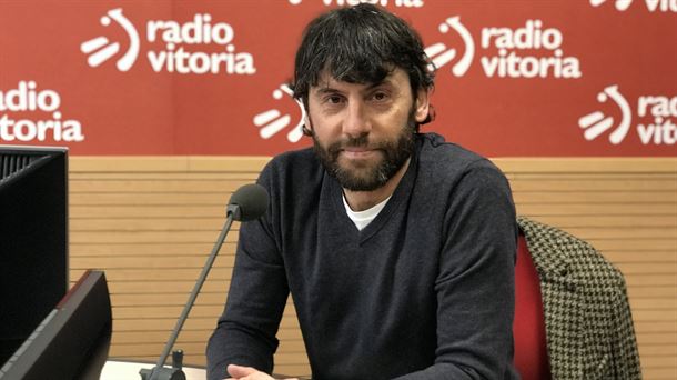 Victor Amado es profesor de la UPV-EHU, analista y observador internacional