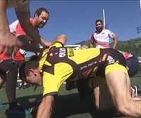 Remeros de Orio y jugadores del Ordizia Rugby entrenan juntos en Altamira