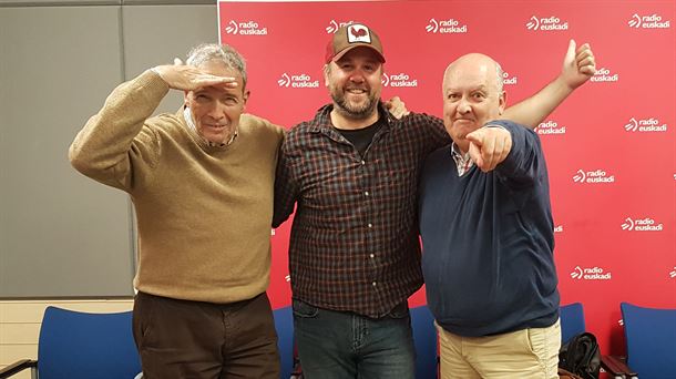 Ricardo Lezón del grupo McEnroe entre Félix Linares y Kike Martín