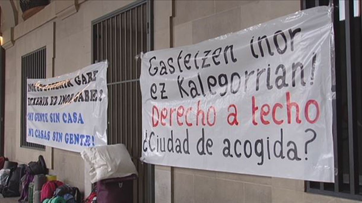 30 organizaciones de Vitoria firman un manifiesto a favor de la vivienda.