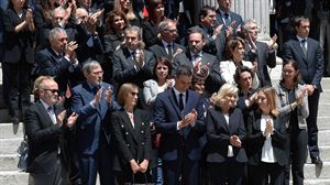 Último adiós de representantes políticos, institucionales y ciudadanía a Rubalcaba