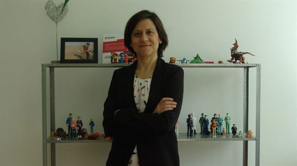 Adelaida Navaridas en su consulta Amare Psicología de Bilbao