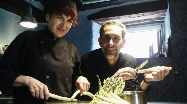 Los espárragos blancos necesitan de una limpieza más en profundidad