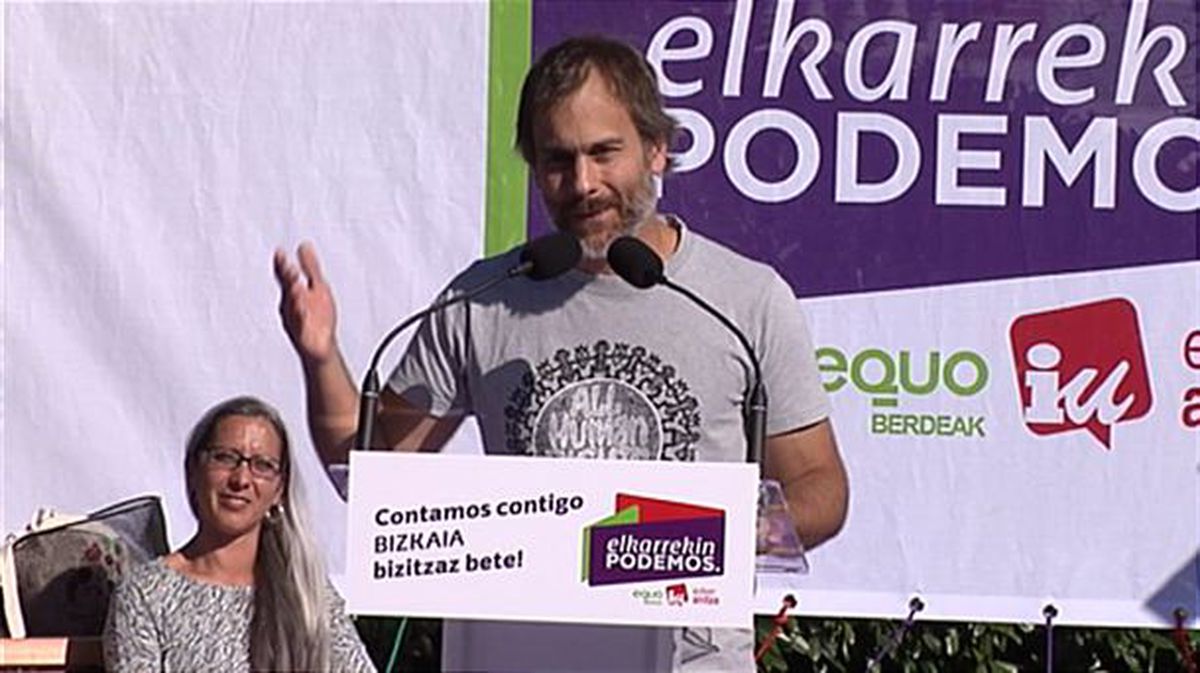 Acto de Elkarrekin Podemos en Getxo (Bizkaia).