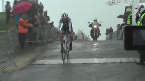 Tayler Wiles gana la tercera etapa y Amanda Spratt sigue líder