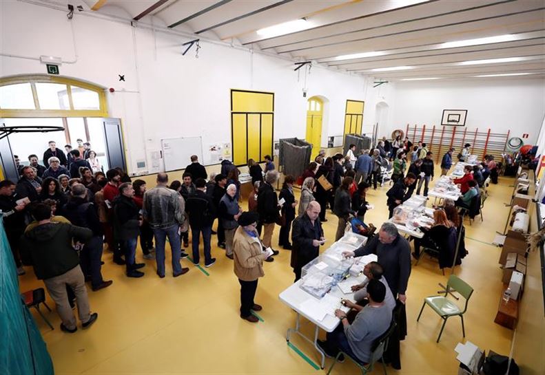 Iruñeko Alde Zaharreko hauteslekua. (Argazkia: EFE)