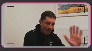 Tasmaniako Will Clarke aurkeztu digu Markel Irizarrek