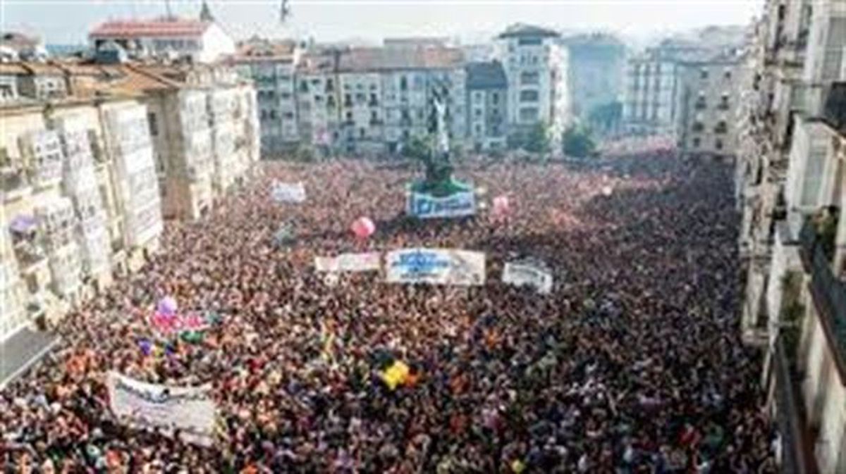 La Final de la Champions traerá a cientos de hinchas ingleses a Vitoria. 