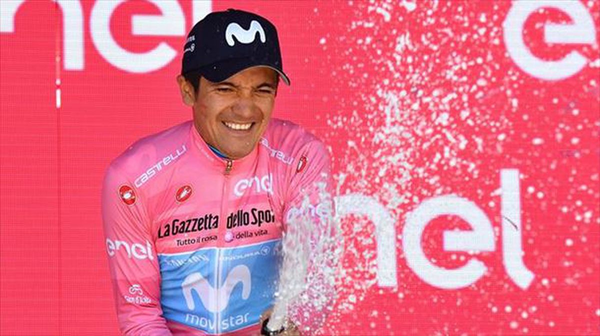 Richard Carapaz, en el podium del Giro de Italia 2019