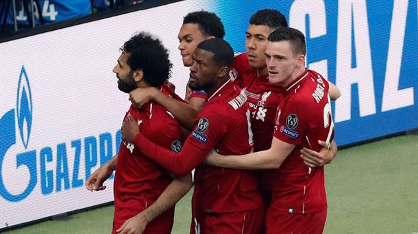 Jugadores del Liverpool celebrando un gol. EFE