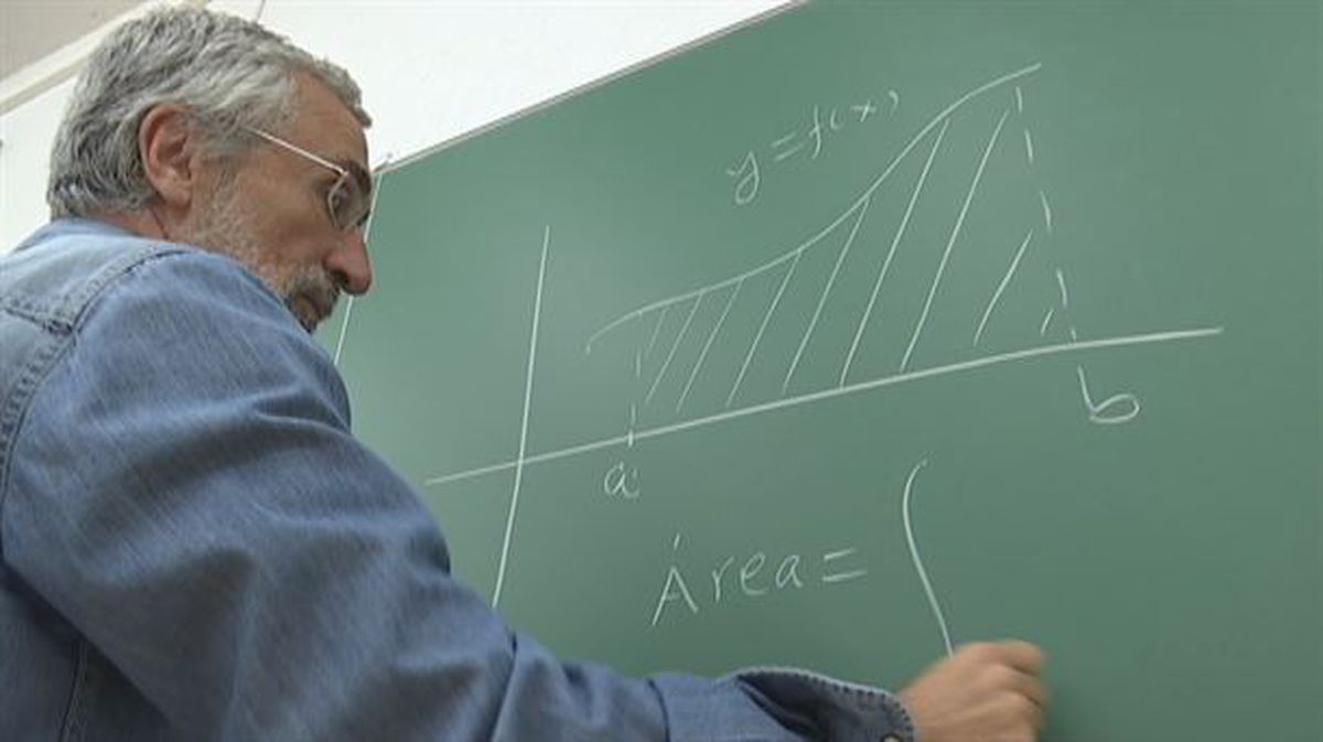 Nota altua eskatzen dute Matematika ikasteko