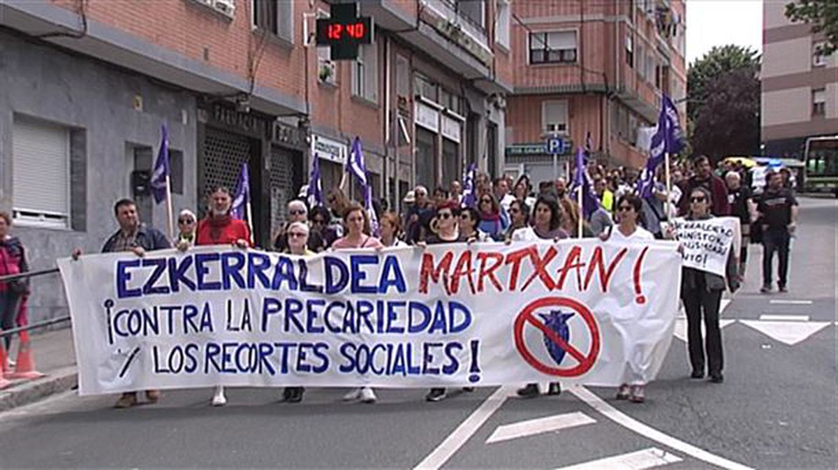 Protesta contra la pobreza en Ezkerraldea. FOto: EiTB