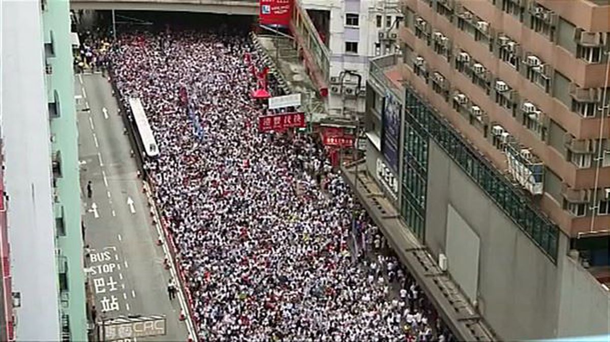 Milaka pertsona protestan, Hong Kongen