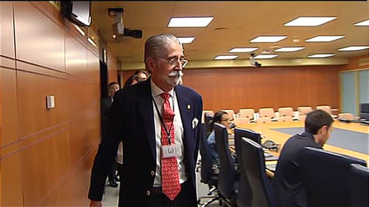 Comparecencia en el Parlamento Vasco.