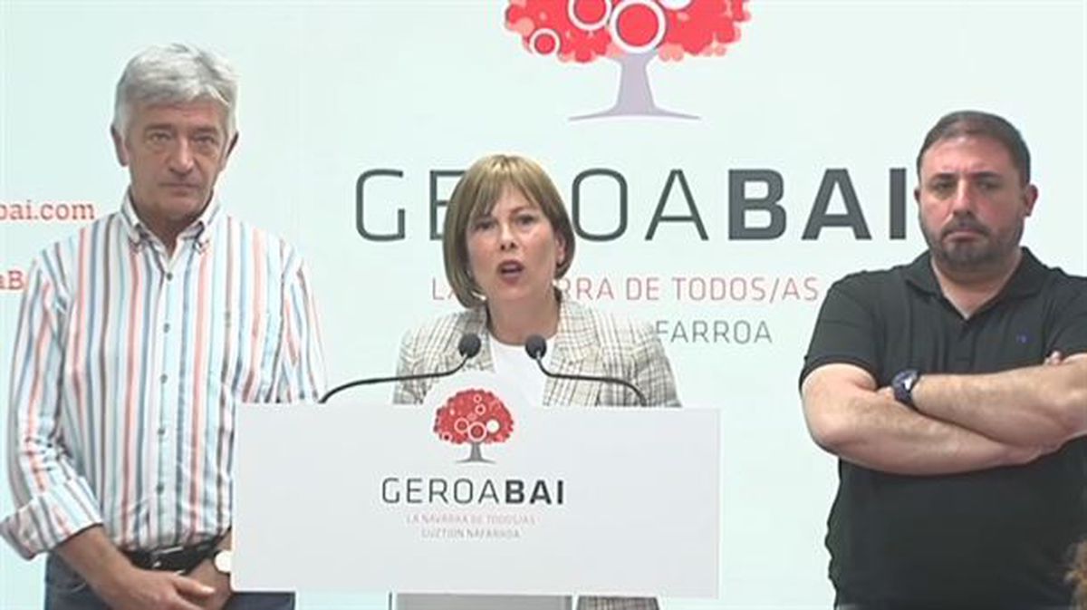 Barkos, junto con Koldo Martínez, en la rueda de prensa.