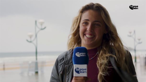 Nadia Erostarbe es la nueva joven promesa del surf vasco