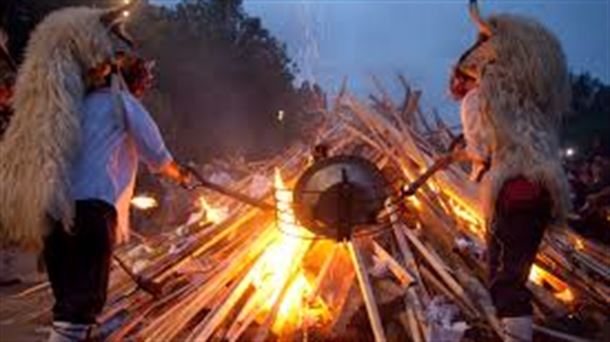 Música, gastronomía y hogueras en las fiestas de Judimendi.  