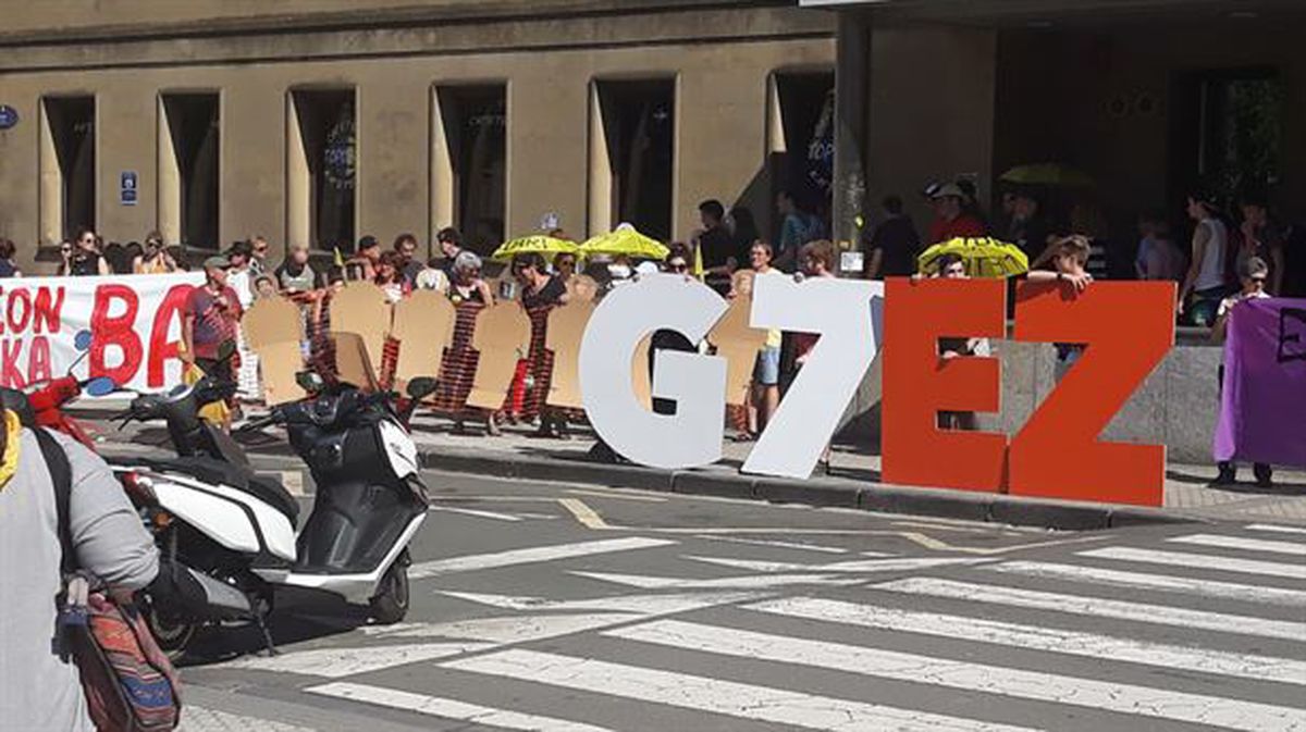 Protesta en Donostia-San Sebastián contra la cumbre del G7 de Biarritz.