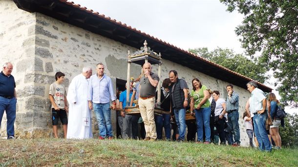 Víllodas acude desde hace más de 300 años en romería a San Pelayo