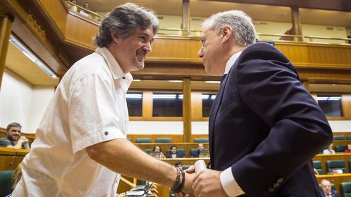 Pello Urizar se despide del Parlamento Vasco