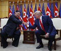 Trump y Kim Jong-un mantienen un amistoso encuentro en la frontera intercoreana
