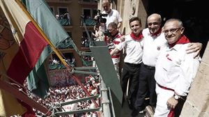 Maya niega que la ikurriña haya estado históricamente en el balcón del Ayuntamiento